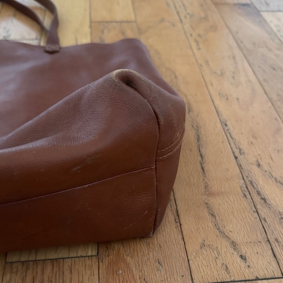 Madewell | The Transport Large Tote Bag | Rich Brown | Leather - Picture 4 of 14